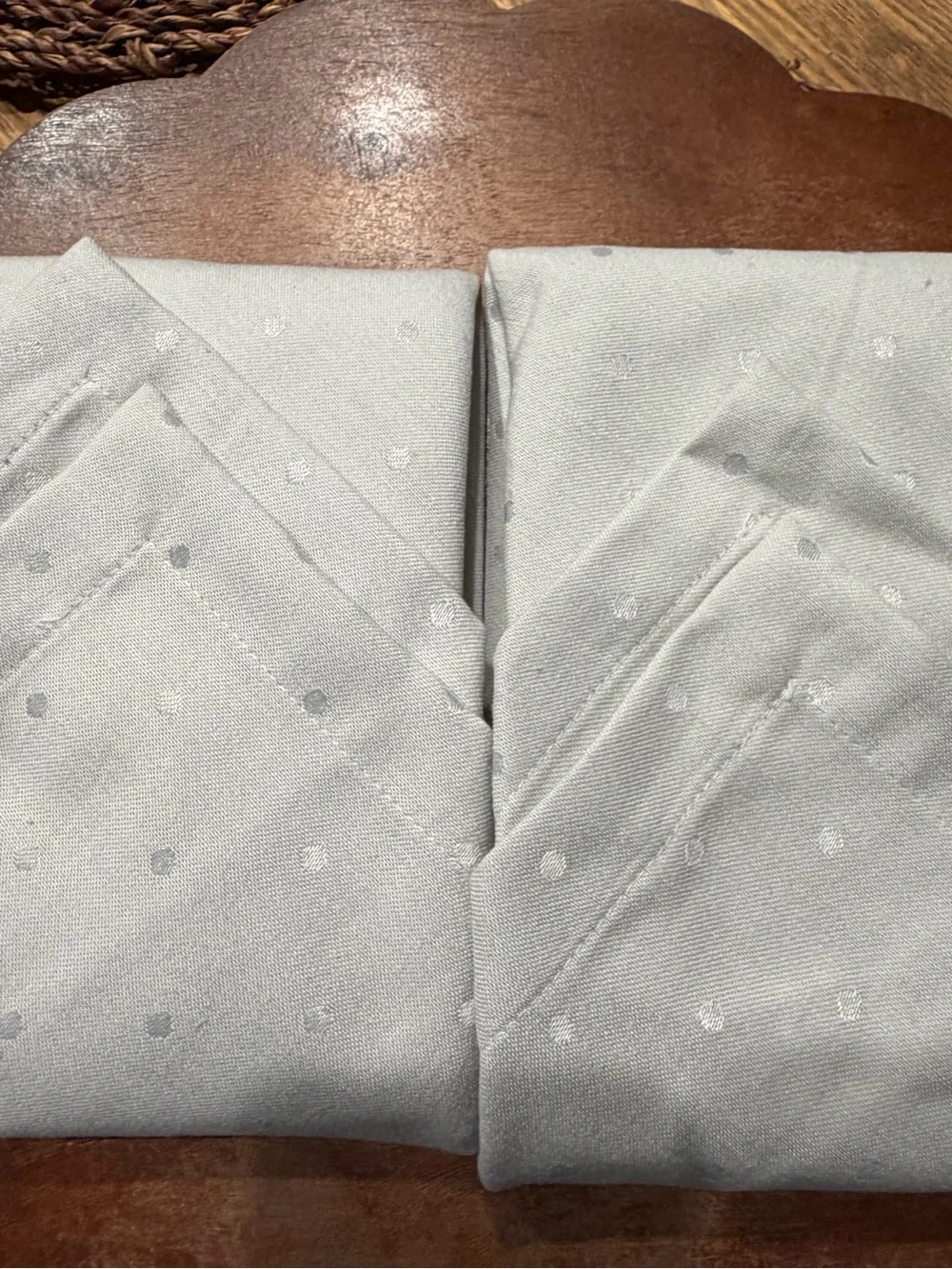 Kate Spade New York Set of 4 Gray Polka Dot Cloth Dinner Napkins